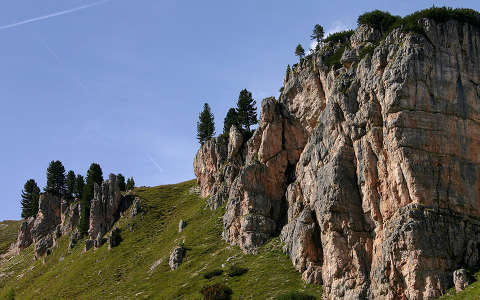 Dolomitok sziklái, Dél-Tirol, Olaszország.