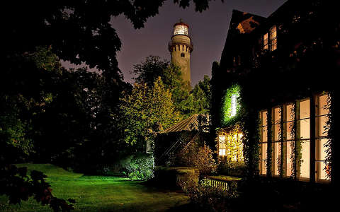 címlapfotó ház világítótorony éjszakai képek