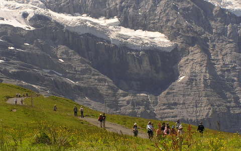 Jungfrau,Kleine Schneidegg állomásnál, Svájc
