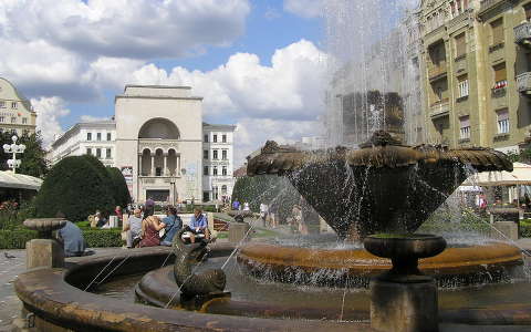 Temesvár főtere az Operával, Románia,Erdély