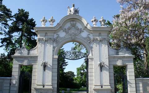 Magyarország, Keszthely, Festetics kastély bejárata