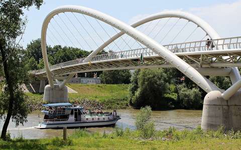 Magyarország, Szolnok, Tisza, Tiszavirág-híd