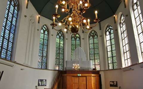 Zeeland, small  Kerk in het dorp Yerseke (Zuid Nederland)
