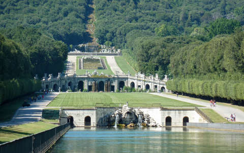 A Caserta kastély parkja, Olaszország