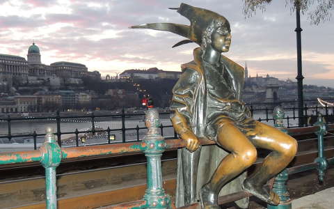 Kis királylány szobra,Budapest