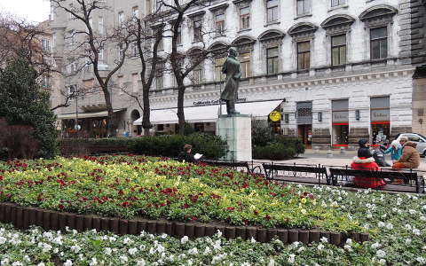 Budapest,Liszt Ferenc tér 2014 jan. 17.-én,Ady szobra