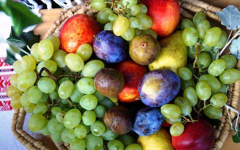 címlapfotó gyümölcs gyümölcskosár nyár
