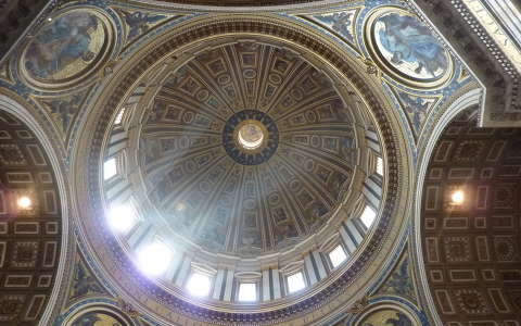 Szent Péter bazilika kupolája belülről, Róma