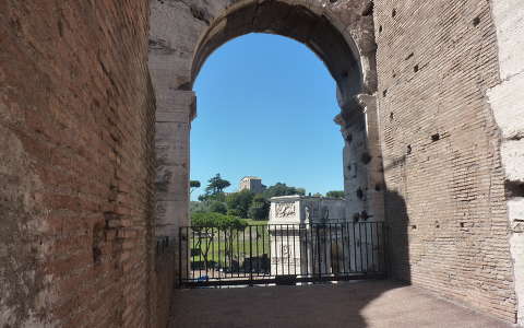 Róma, kilátás a Colosseumból