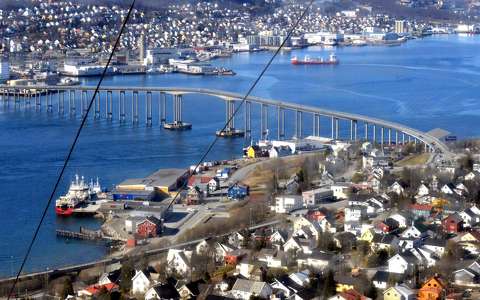 címlapfotó híd kikötő norvégia