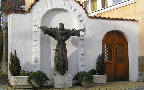 Budapest Assisi Szt.Ferenc szobra