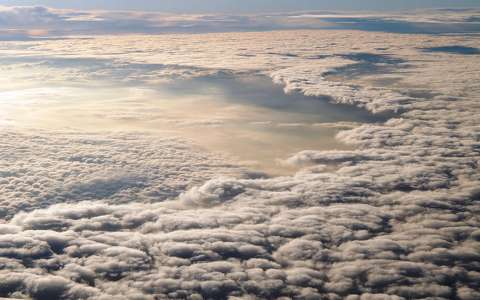 címlapfotó felhő légifelvétel