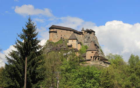 szlovákia várak és kastélyok árva vára