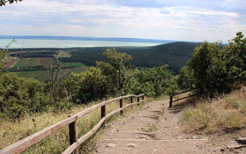 balaton kerítés magyarország tó