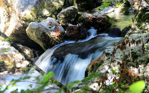 alpok kövek és sziklák patak szlovénia