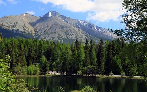 címlapfotó hegy tó