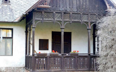 tornácos ház, Balatonalmádi, magyarország