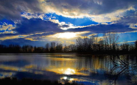 címlapfotó felhő fény tó