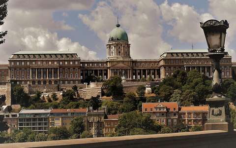 budai vár budapest lámpa magyarország