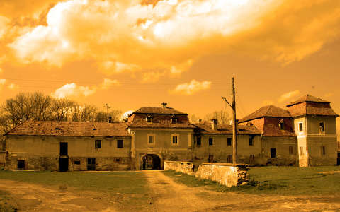 Ugron-kastély, Fiatfalva, Románia
