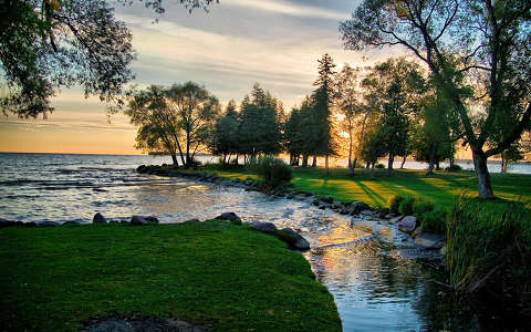 címlapfotó kertek és parkok naplemente tó