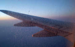 napfelkelte eső repülő
