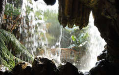 vízesés címlapfotó barlang