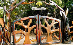A Szarvasi Arborétum bejárata