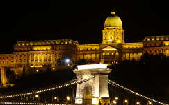várak és kastélyok budai vár budapest lánchíd híd éjszakai képek magyarország