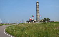 IJMUIDEN-NEDERLAND, Commemorative Column