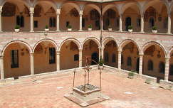 Italia-Assisi-Sacro Convento