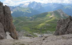 olaszország hegy út kövek és sziklák alpok libegő