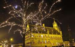 GOUDA-HOLLAND, CITY OF CHEESE, CANDLES AND PIPES