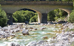 Szlovénia - A Soca folyó a Boka vízesés közelében