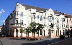 Szeged, REÖK palota