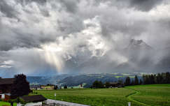 felszakadozó felhőzet Tirolban,Ausztria
