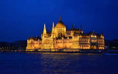országház budapest magyarország kék óra