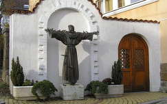 Budapest Assisi Szt.Ferenc szobra