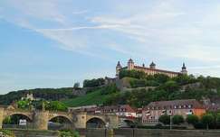 várak és kastélyok híd németország würzburg