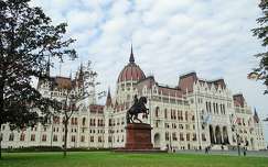 országház szobor budapest magyarország