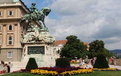 Savoyai Jenő szobra a Budai várban