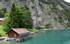 hegy faház címlapfotó tó nyár