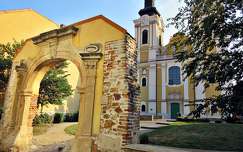címlapfotó templom székesfehérvár magyarország boltív