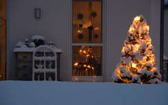 karácsonyfa karácsonyi dekoráció éjszakai képek tél