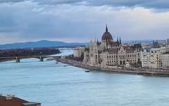 országház címlapfotó budapest folyó híd magyarország duna