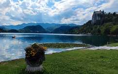várak és kastélyok szlovénia alpok bledi-tó tó nyár