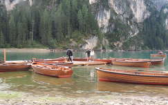 Pragser Wildsee,ahol Terence Hillel forgatták az Alpesi őrjáratot,Olaszország