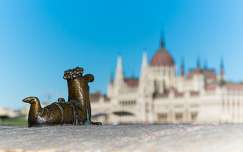 országház szobor budapest magyarország