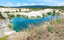kövek és sziklák tó magyarország nyár