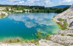 kövek és sziklák tükröződés tó magyarország nyár